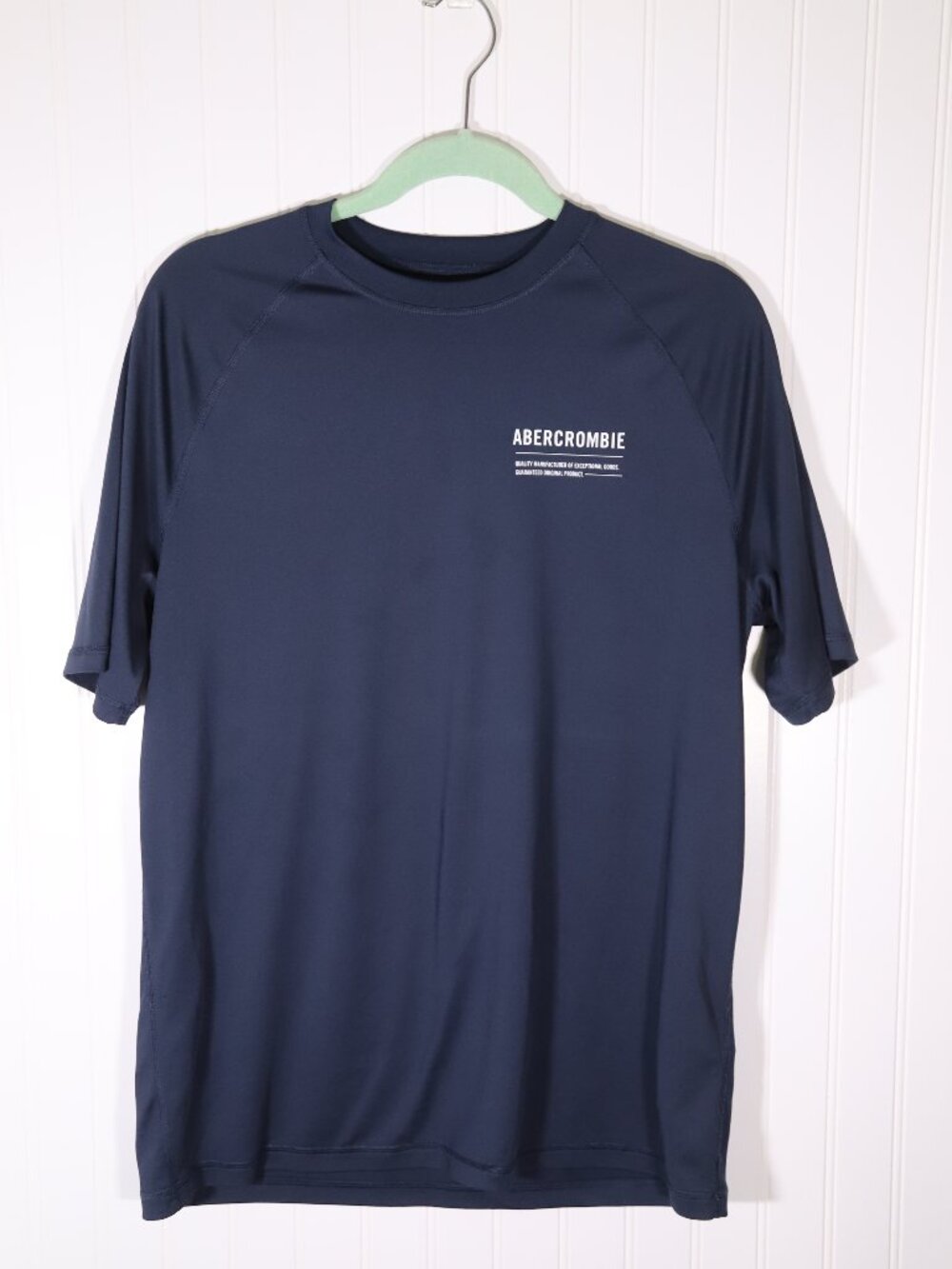 Abercrombie Kids Boys Navy Swim Shirt Rashguard Size 17/18 XL Logo Short Sleeve
